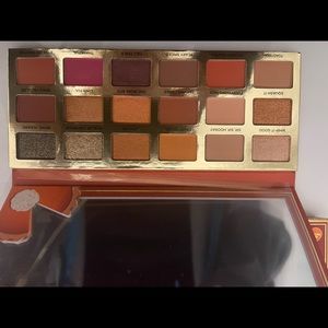 TOO FACED PUMPKIN SPICE EYESHADOW PALLET